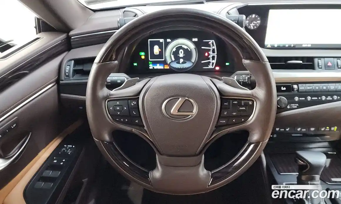 Lexus ES 2018 2.5 автомат (гидро), фото 12 Lexus ES 2018 2.5 автомат (гидро), фото 12
