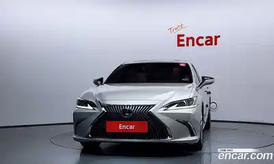 Lexus ES 2018 2.5 автомат (гидро), миниатюра 3 Lexus ES 2018 2.5 автомат (гидро), миниатюра 3