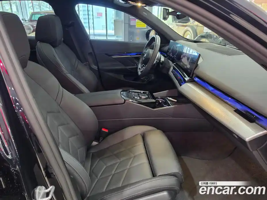 BMW 5 серия 2025 2.0 автомат (гидро), фото 13