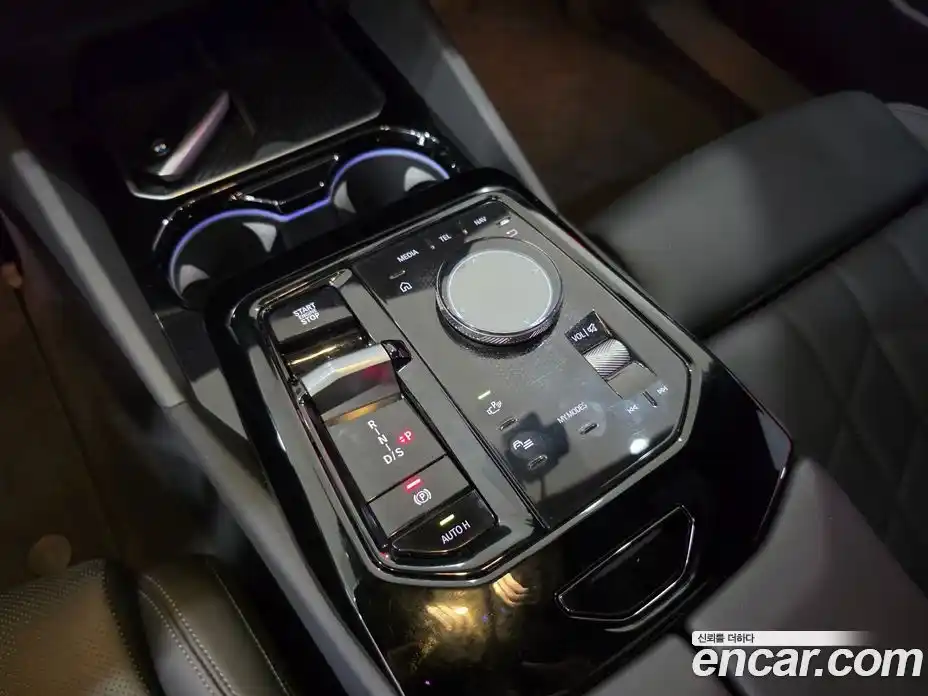 BMW 5 серия 2025 2.0 автомат (гидро), фото 9