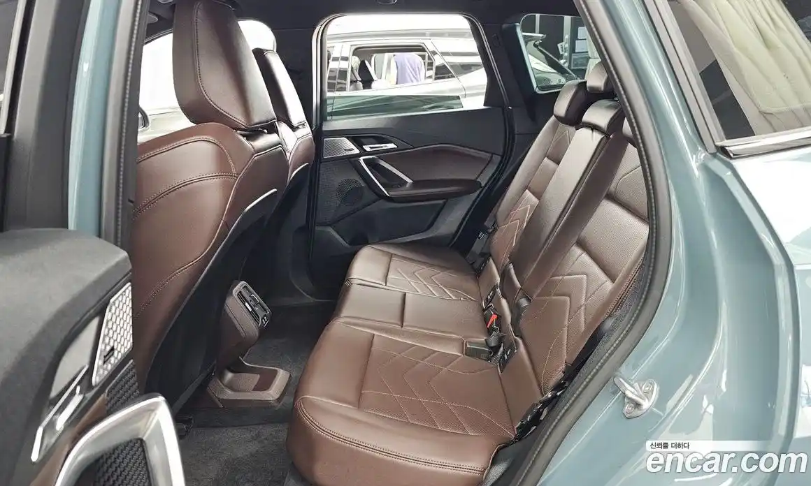 BMW iX1 2025 0.2 автомат (гидро), фото 16