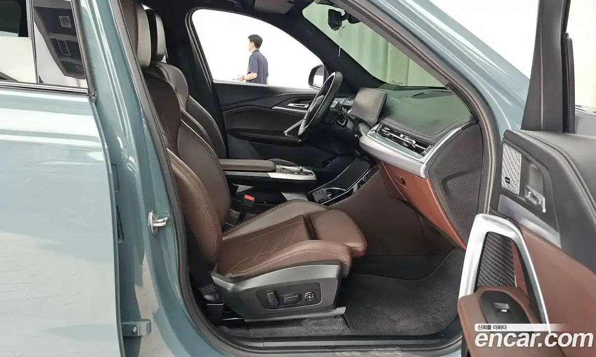 BMW iX1 2025 0.2 автомат (гидро), фото 17