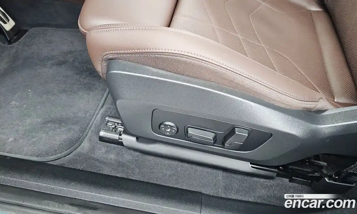BMW iX1 2025 0.2 автомат (гидро), фото 31