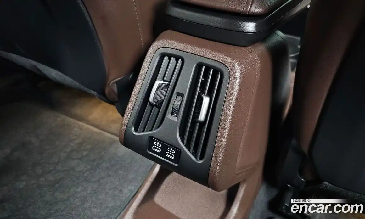 BMW iX1 2025 0.2 автомат (гидро), фото 33