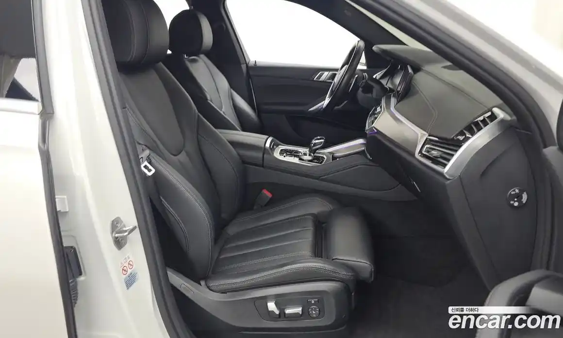 BMW X6 2022 3.0 автомат (гидро), фото 17