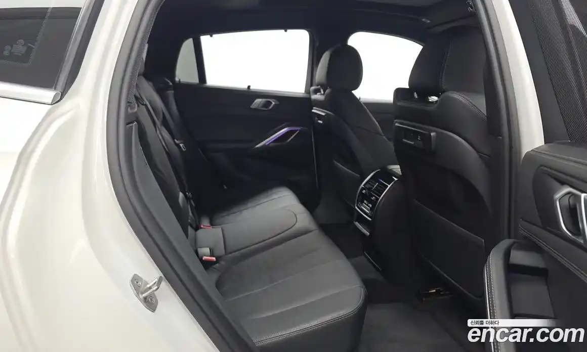 BMW X6 2022 3.0 автомат (гидро), фото 18