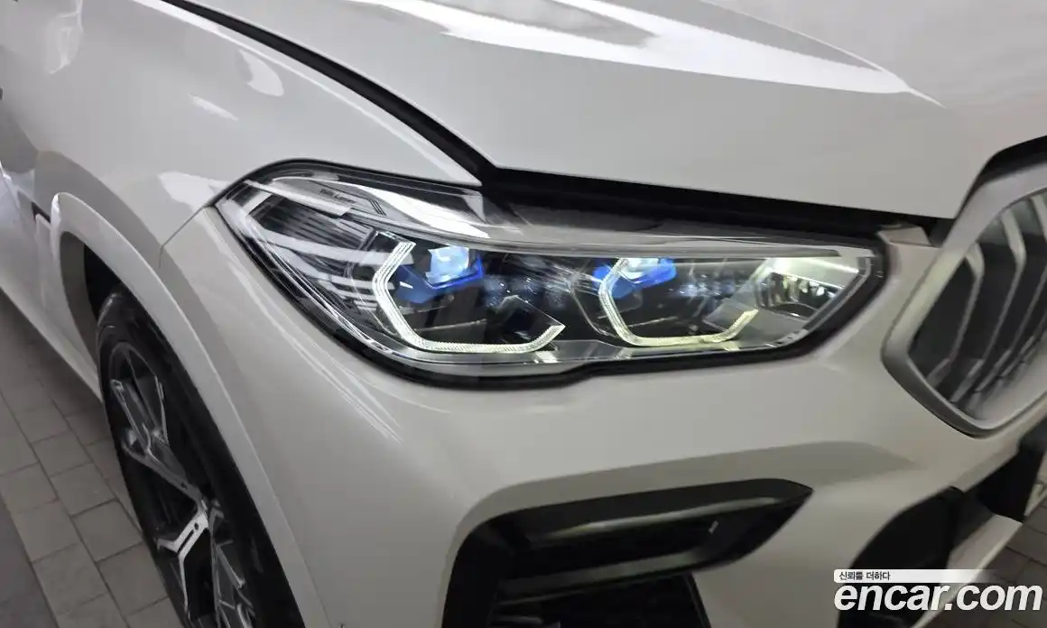 BMW X6 2022 3.0 автомат (гидро), фото 8