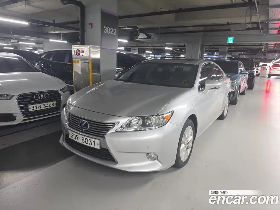 Lexus ES 2013 2.5 автомат (гидро), фото 1 Lexus ES 2013 2.5 автомат (гидро), фото 1