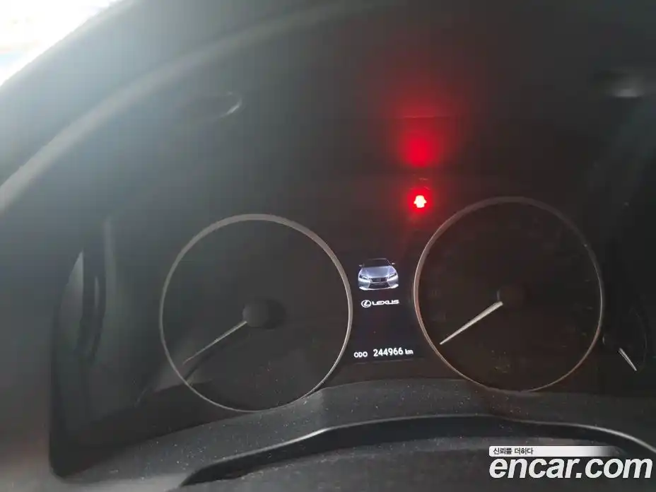 Lexus ES 2013 2.5 автомат (гидро), фото 5 Lexus ES 2013 2.5 автомат (гидро), фото 5
