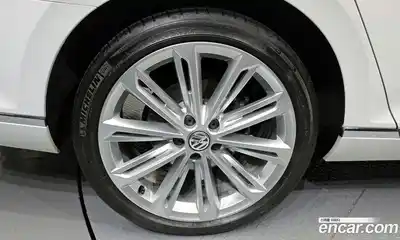 Volkswagen Passat 2018 2.0 автомат (гидро), миниатюра 5