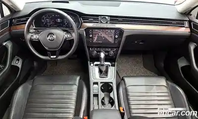 Volkswagen Passat 2018 2.0 автомат (гидро), миниатюра 10