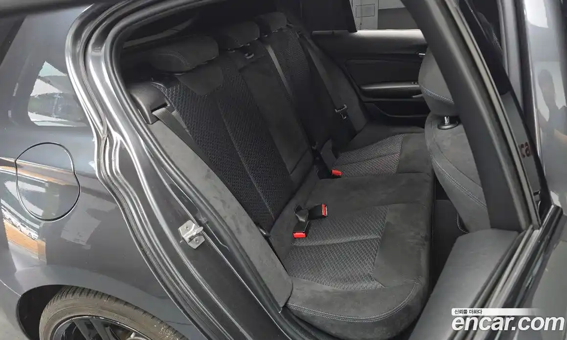 BMW 1 серия 2017 2.0 автомат (гидро), фото 11