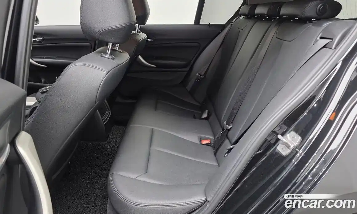 BMW 1 серия 2017 2.0 автомат (гидро), фото 18