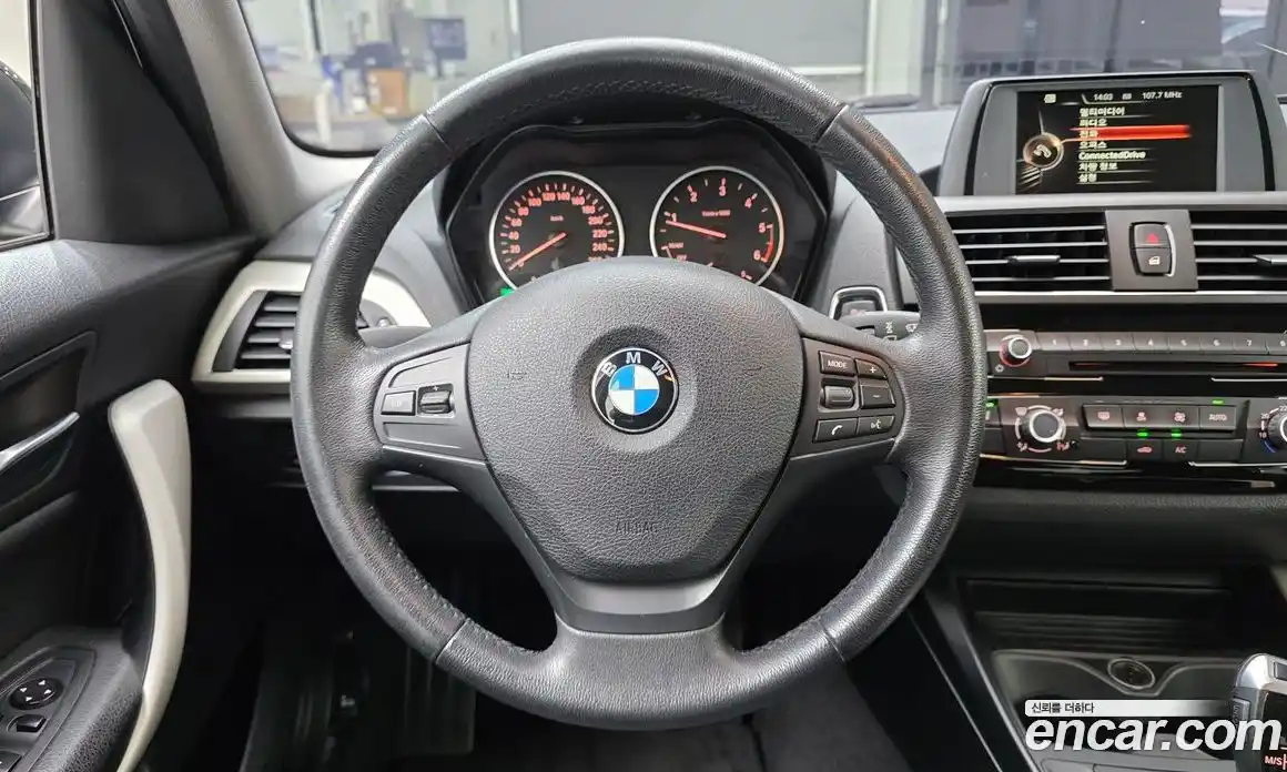 BMW 1 серия 2017 2.0 автомат (гидро), фото 19