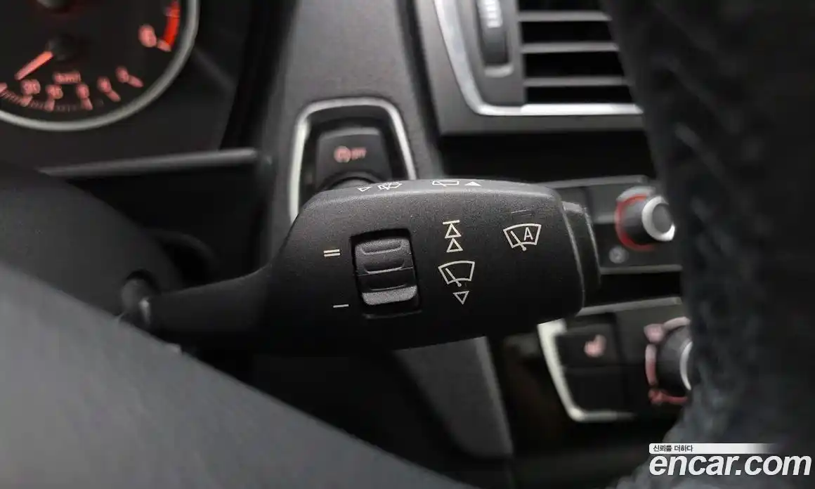 BMW 1 серия 2017 2.0 автомат (гидро), фото 26