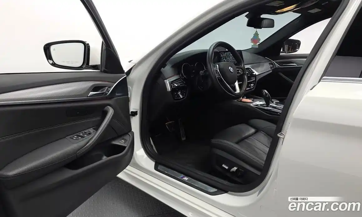 BMW 5 серия 2018 2.0 автомат (гидро), фото 13