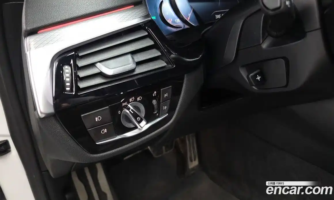 BMW 5 серия 2018 2.0 автомат (гидро), фото 25
