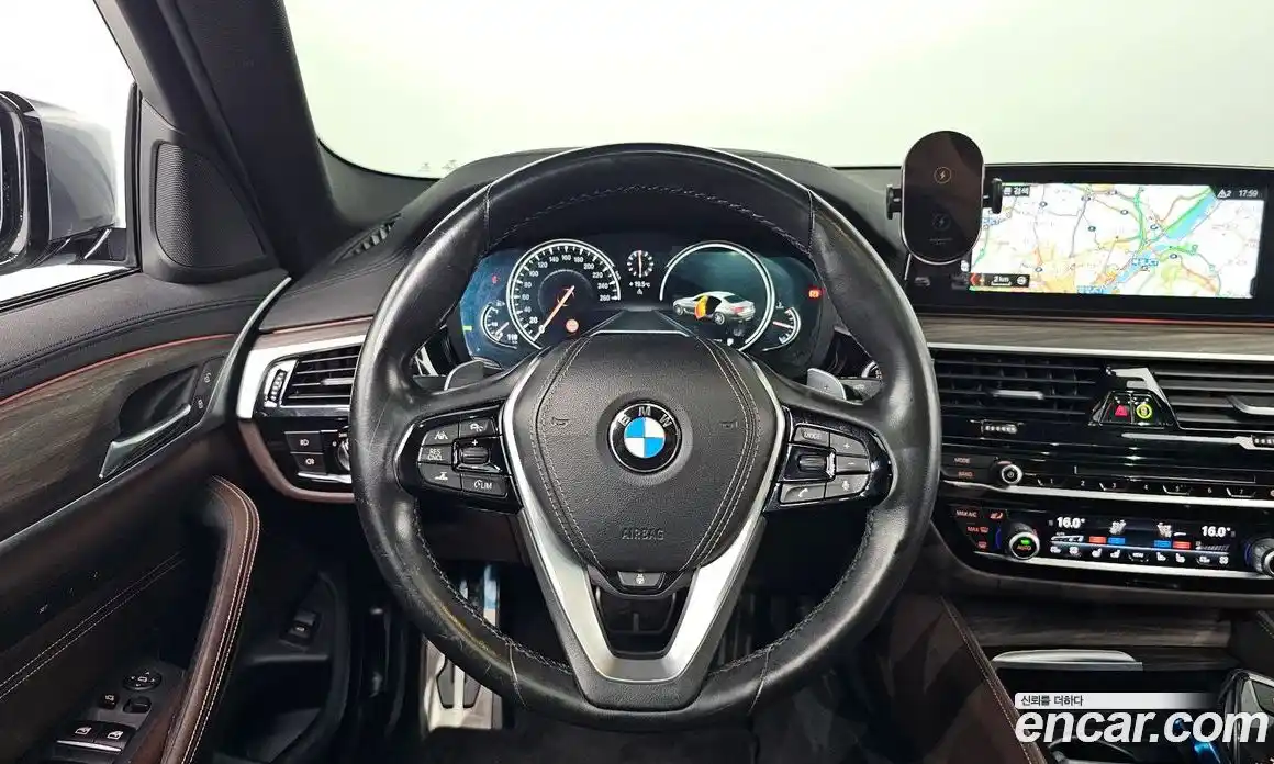 BMW 5 серия 2017 2.0 автомат (гидро), фото 19