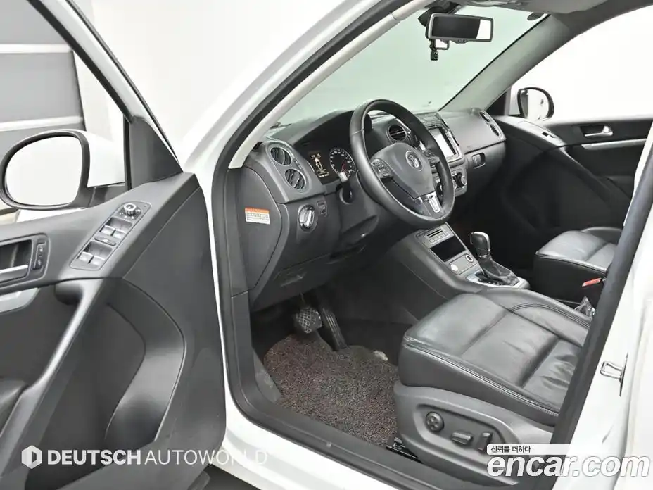 Volkswagen Tiguan 2014 2.0 автомат (гидро), фото 11