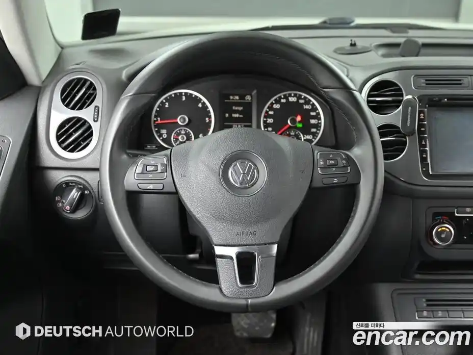 Volkswagen Tiguan 2014 2.0 автомат (гидро), фото 13