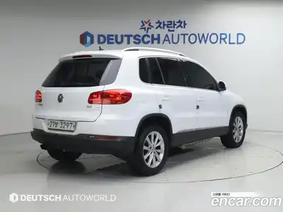 Volkswagen Tiguan 2014 2.0 автомат (гидро), миниатюра 2
