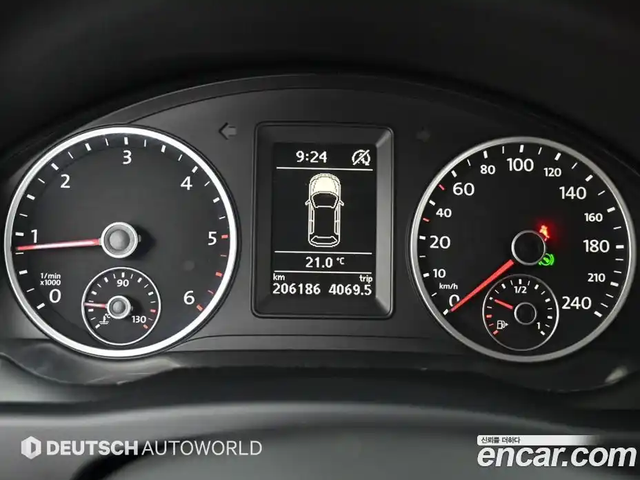 Volkswagen Tiguan 2014 2.0 автомат (гидро), фото 8