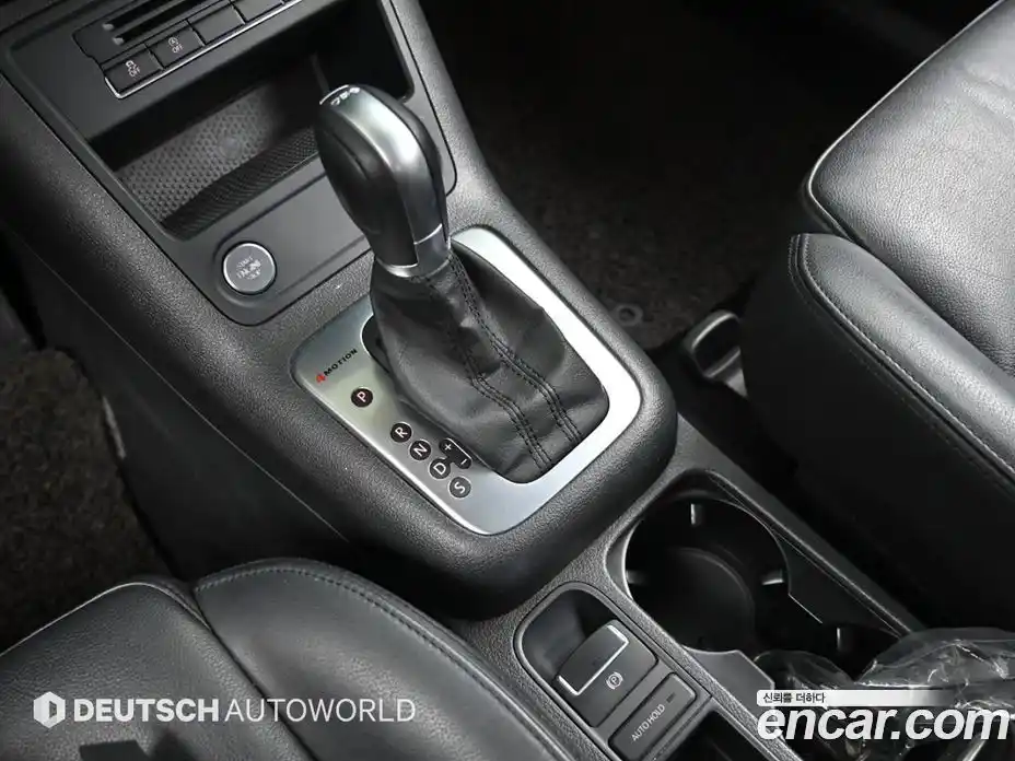Volkswagen Tiguan 2014 2.0 автомат (гидро), фото 9