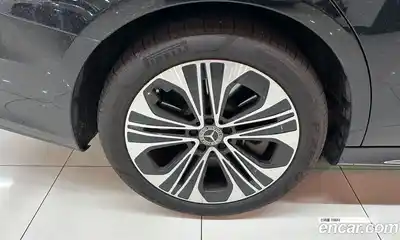 Mercedes-Benz E-Class 2025 2.0 автомат (гидро), миниатюра 5