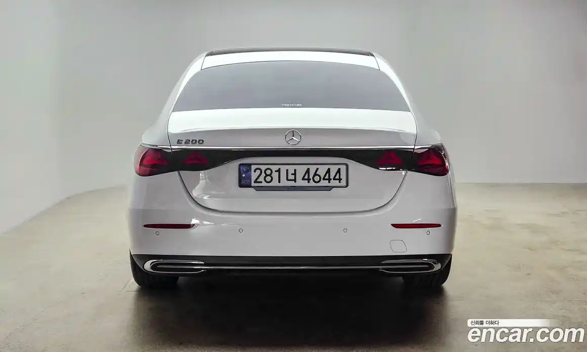 Mercedes-Benz E-Class 2025 2.0 автомат (гидро), фото 4