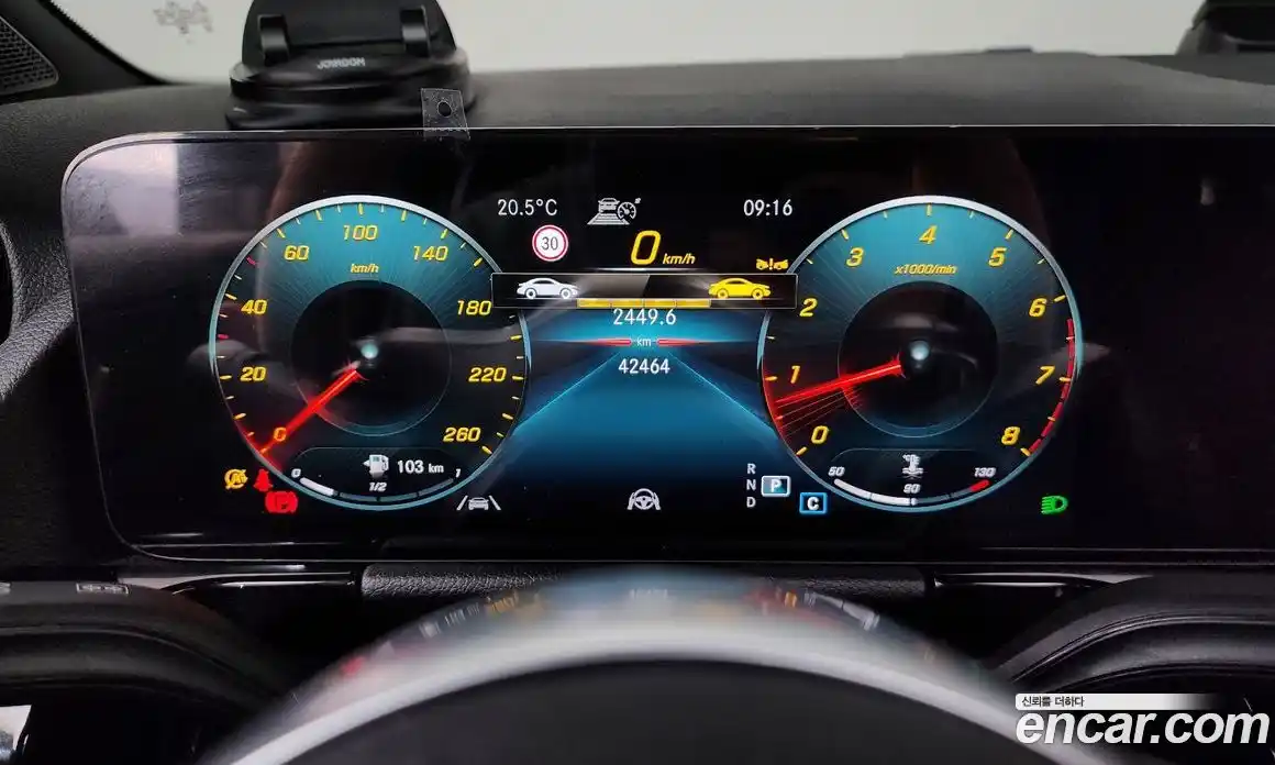 Mercedes-Benz GLA-Class 2023 2.0 гидро, фото 11