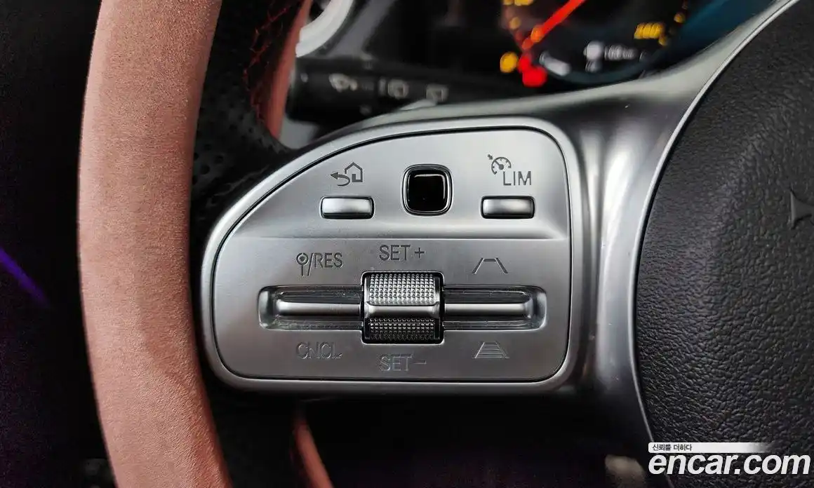 Mercedes-Benz GLA-Class 2023 2.0 гидро, фото 22