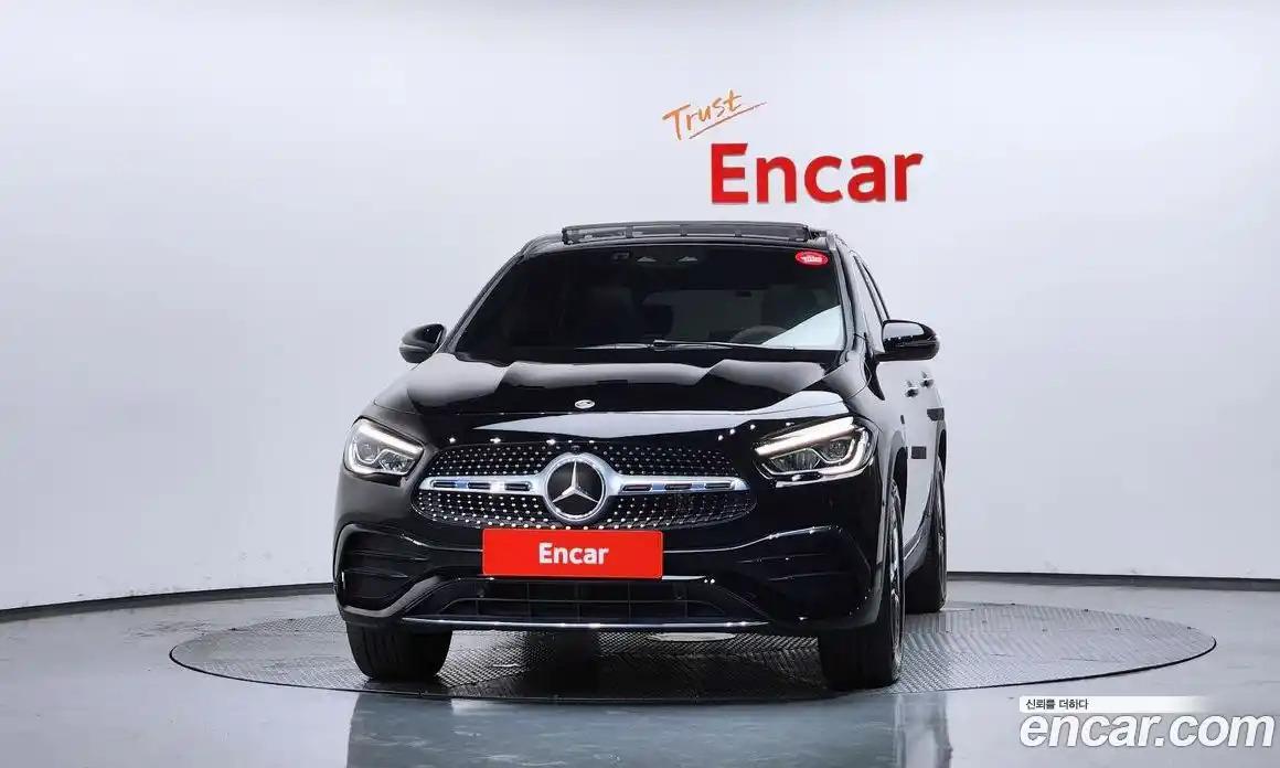 Mercedes-Benz GLA-Class 2023 2.0 гидро, фото 3