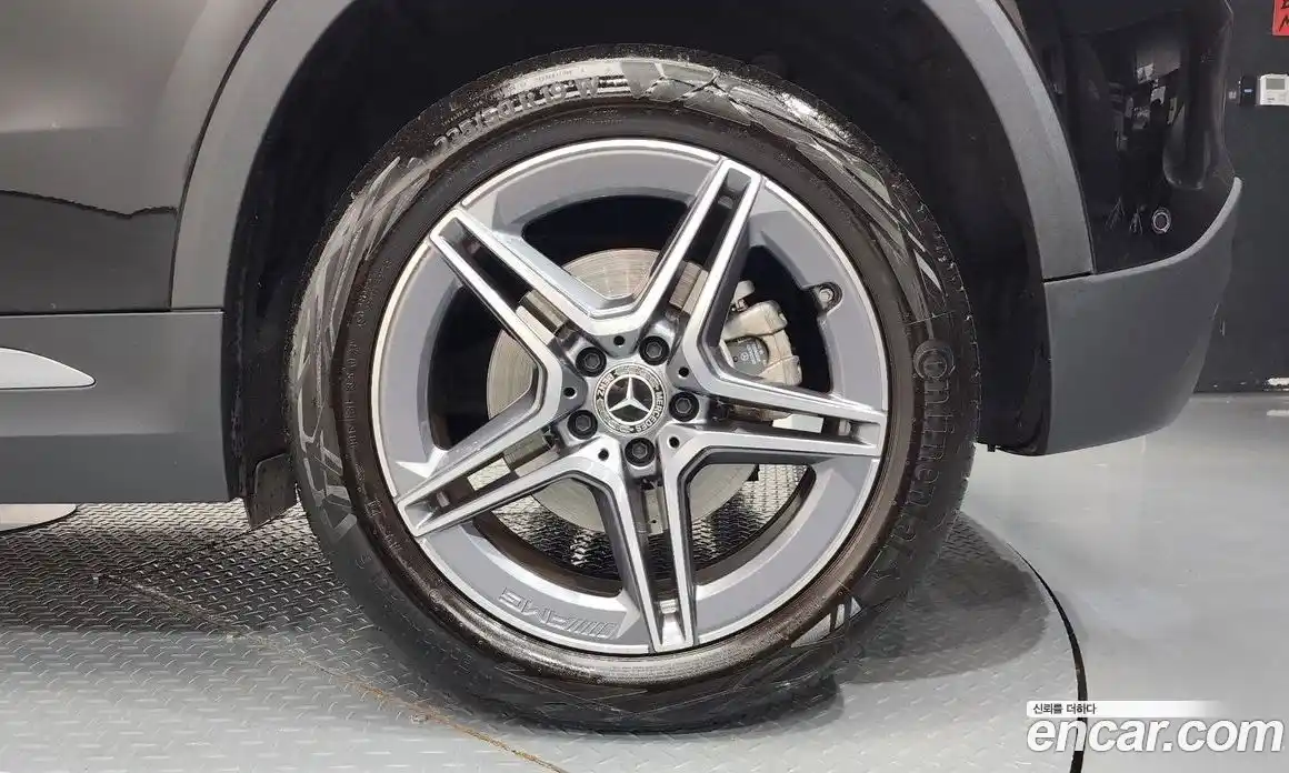 Mercedes-Benz GLA-Class 2023 2.0 гидро, фото 7