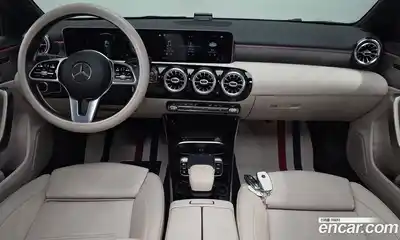 Mercedes-Benz A-Class, 2019, 61 522 км