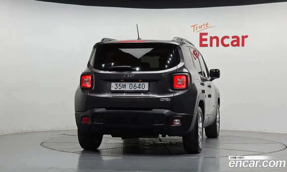 Jeep Renegade 2016 2.4 автомат (гидро), фото 4
