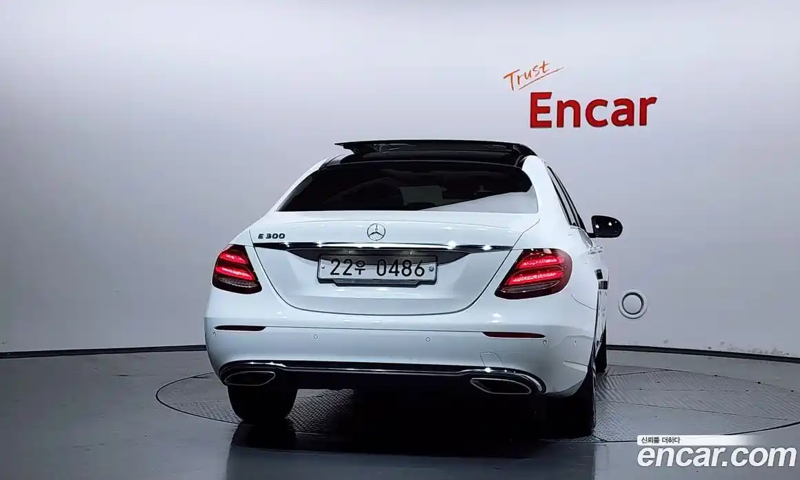 Mercedes-Benz E-Class 2016 2.0 автомат (гидро), фото 4
