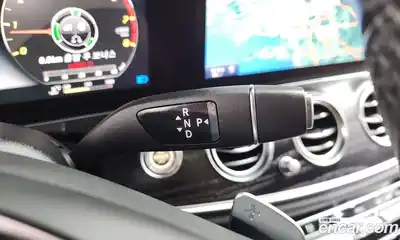 Mercedes-Benz E-Class 2016 2.0 автомат (гидро), миниатюра 9