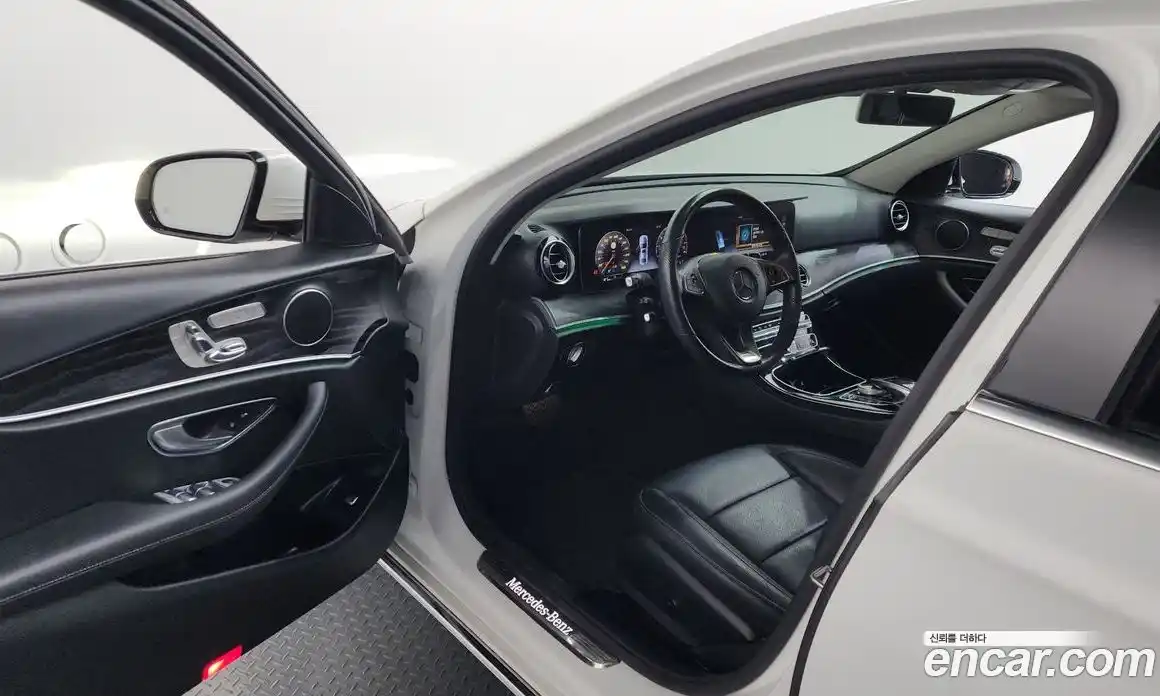 Mercedes-Benz E-Class 2016 2.0 автомат (гидро), фото 10