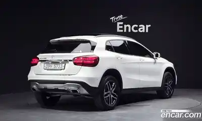 Mercedes-Benz GLA-Class 2019 2.0 гидро, миниатюра 2