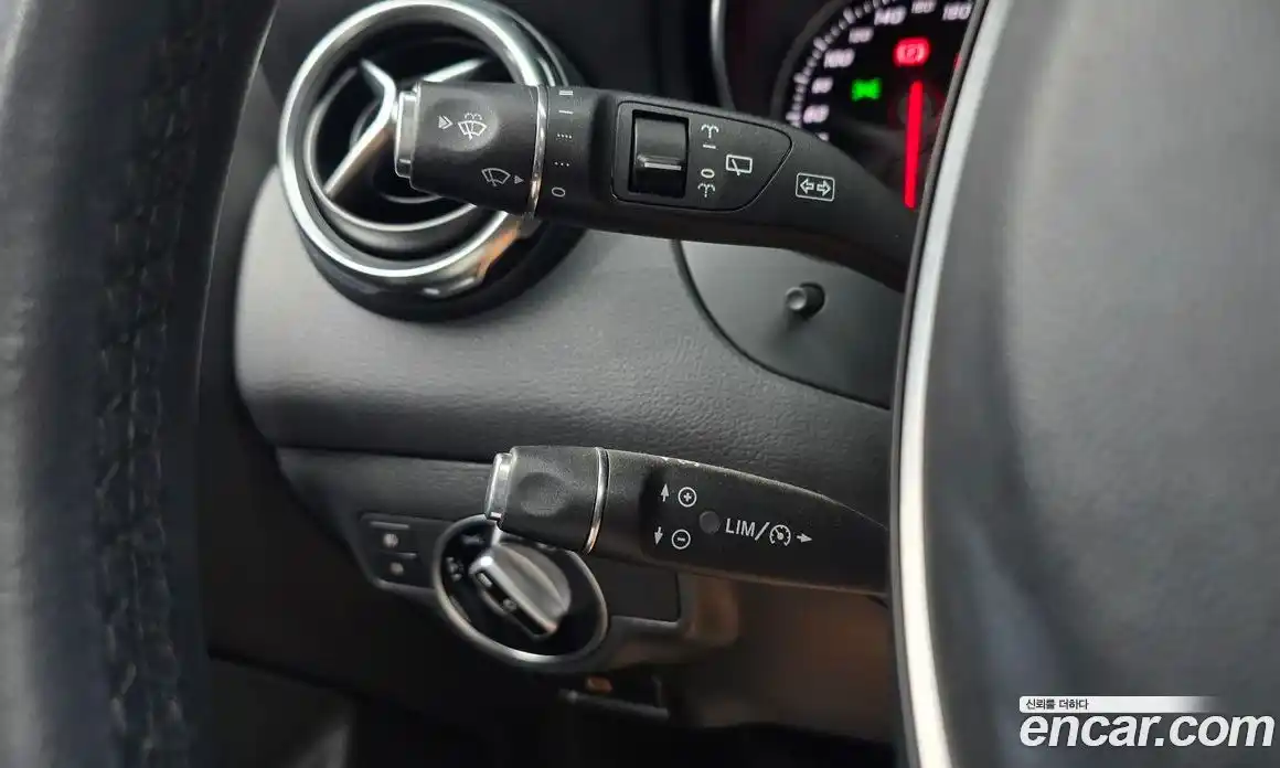 Mercedes-Benz GLA-Class 2019 2.0 гидро, фото 26