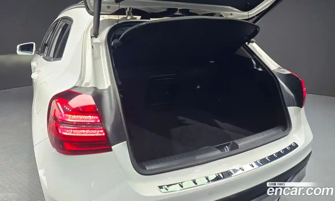 Mercedes-Benz GLA-Class 2019 2.0 гидро, фото 29
