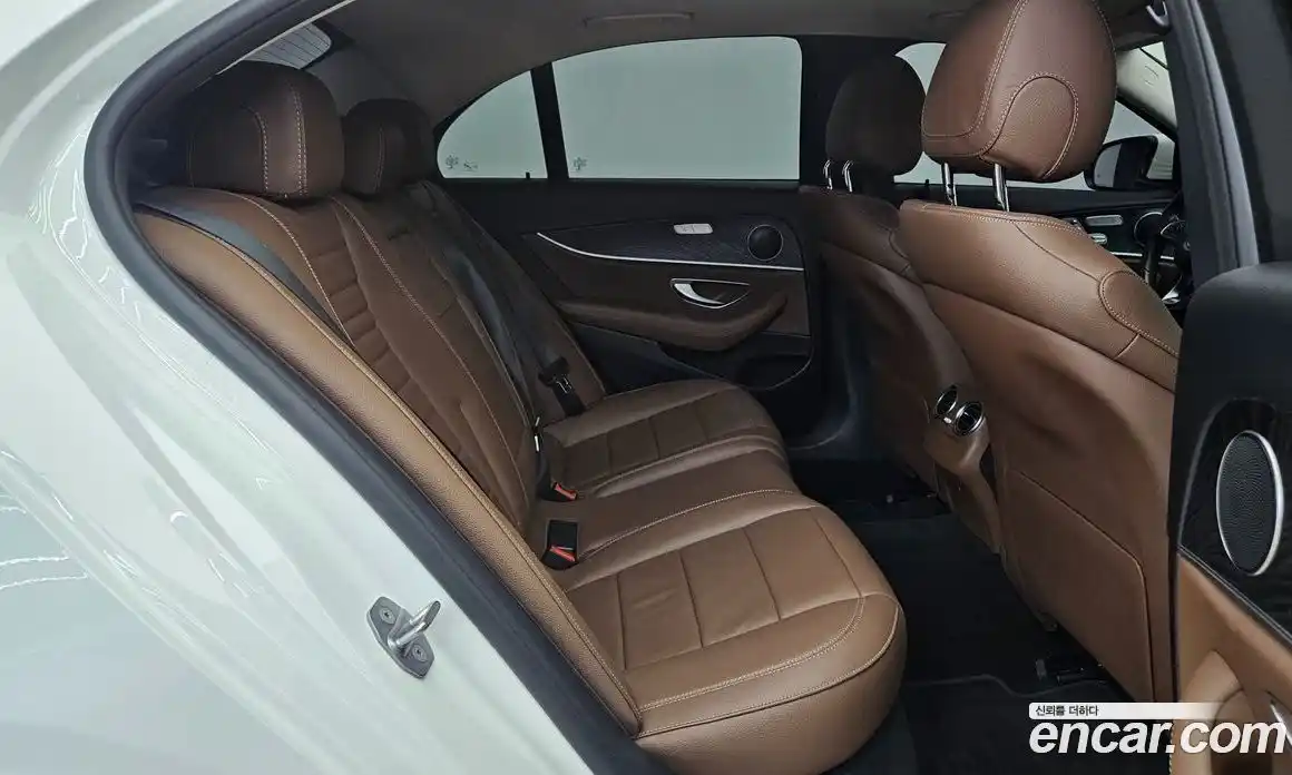 Mercedes-Benz E-Class 2017 2.0 автомат (гидро), фото 12
