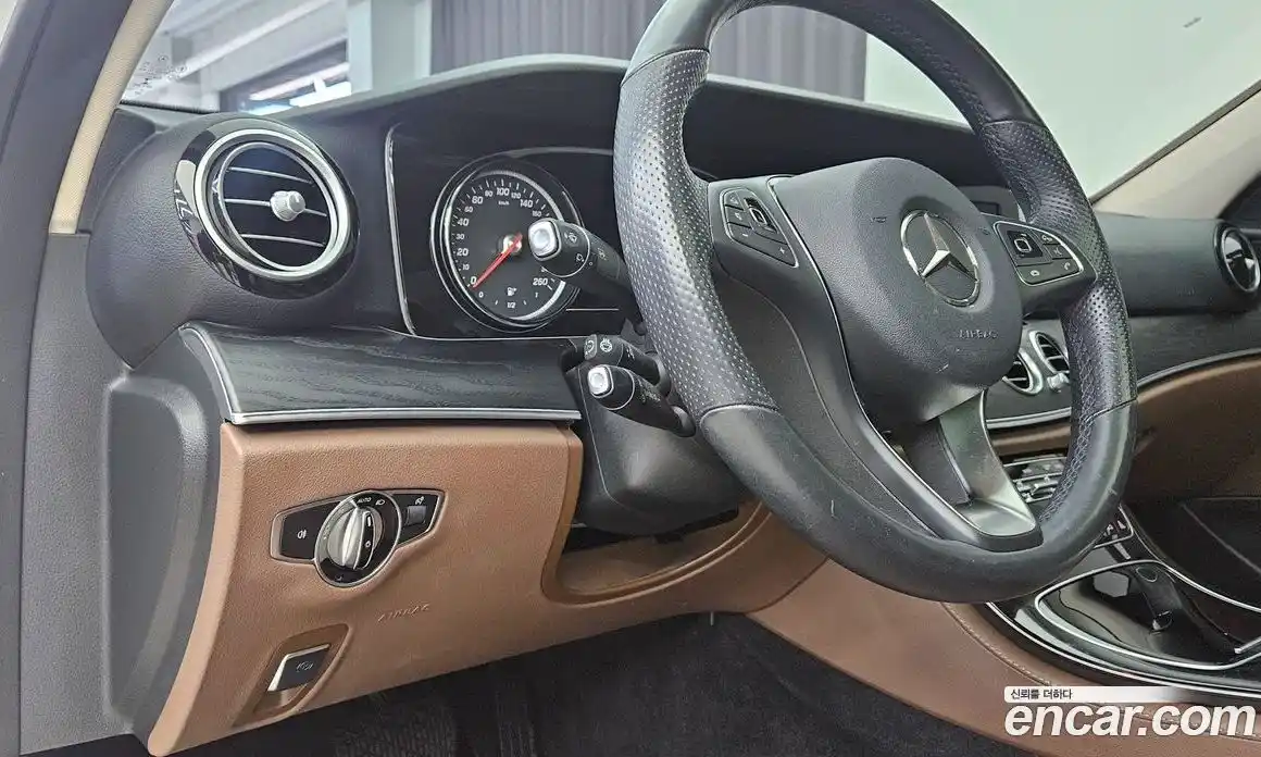 Mercedes-Benz E-Class 2017 2.0 автомат (гидро), фото 14