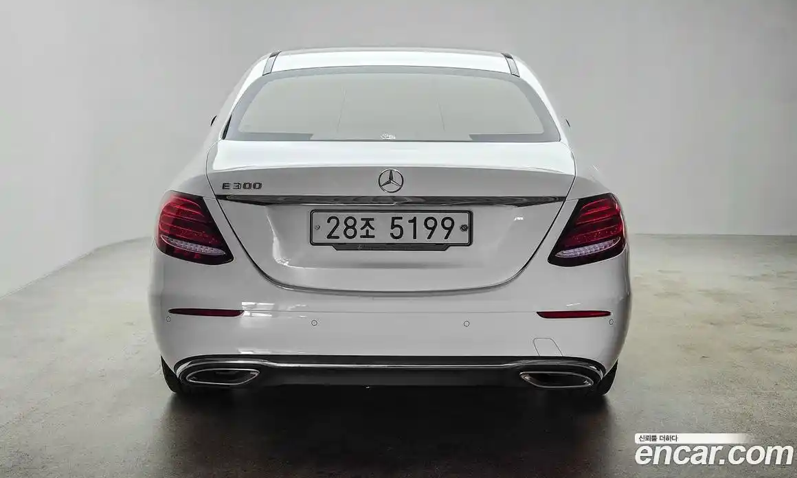 Mercedes-Benz E-Class 2017 2.0 автомат (гидро), фото 4