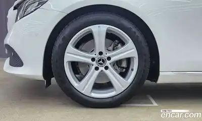 Mercedes-Benz E-Class 2017 2.0 автомат (гидро), миниатюра 5