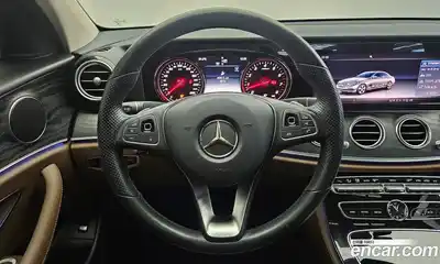 Mercedes-Benz E-Class 2017 2.0 автомат (гидро), миниатюра 9