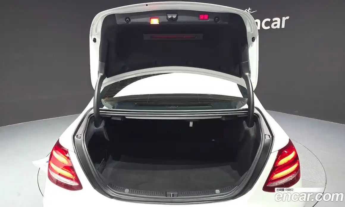 Mercedes-Benz E-Class 2017 2.0 автомат (гидро), фото 20
