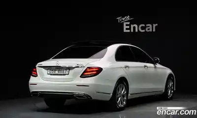 Mercedes-Benz E-Class 2017 2.0 автомат (гидро), миниатюра 2