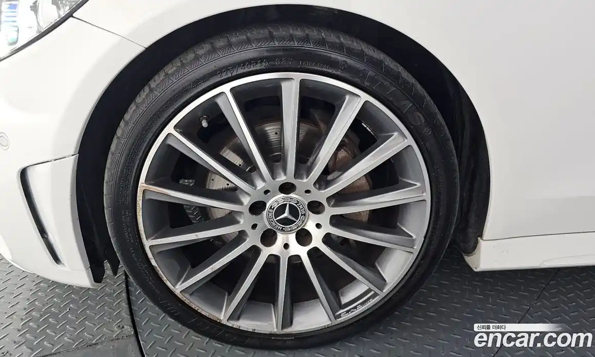 Mercedes-Benz C-Class 2022 2.0 гидро, фото 4