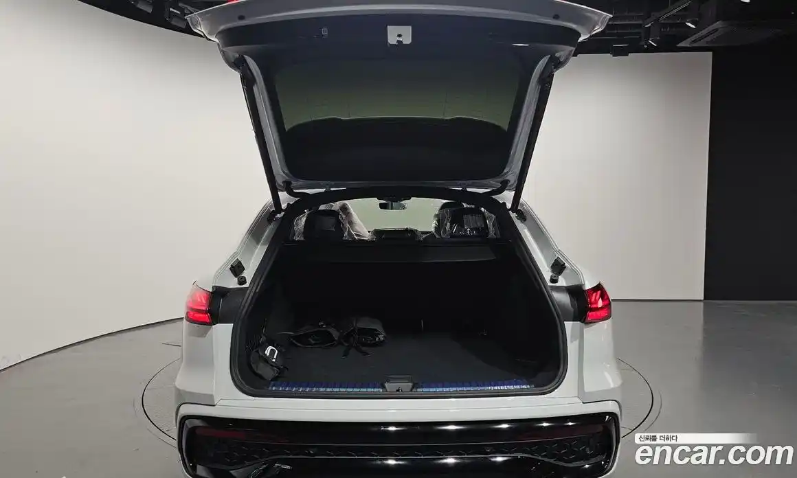 Audi Q5 2025 2.0 автомат (гидро), фото 35